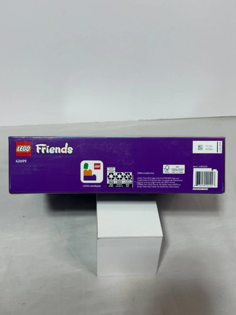 NWT LEGO Friends Beach House with Seals Set 42699 Brand New Sealed 2026